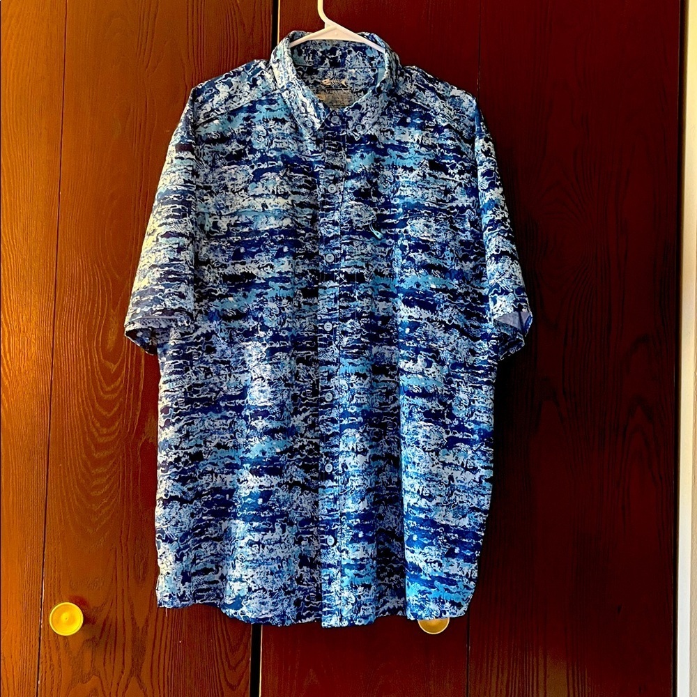 Silver Bait men’s short sleeved sportsman shirt. Size XL